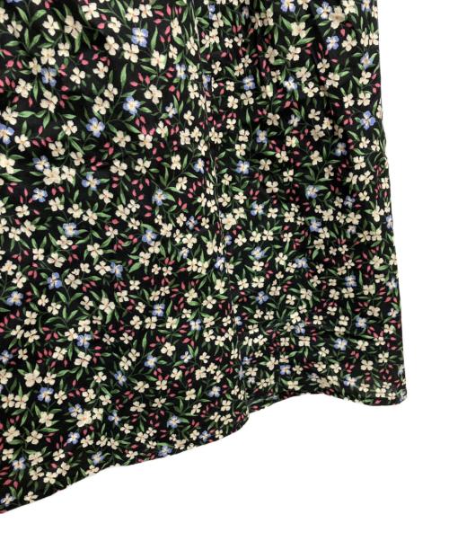 OBLI（オブリ）OBLI (オブリ) パフスリーブブラックフラワーワンピース ブラックの古着・服飾アイテム