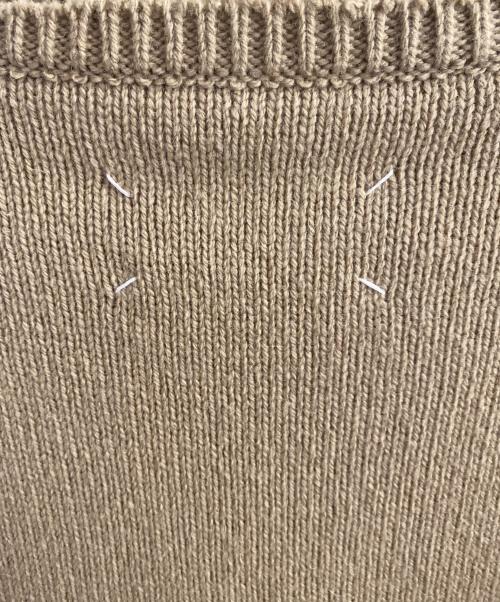 Maison Margiela（メゾンマルジェラ）Maison Margiela (メゾンマルジェラ) エルボーパッチクルーネックニット ベージュ サイズ:Lの古着・服飾アイテム