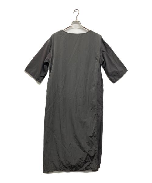 maturely（マチュアリー）maturely (マチュアリー) Nylon and Ripstop Escargot Dress グレー サイズ:Freeの古着・服飾アイテム
