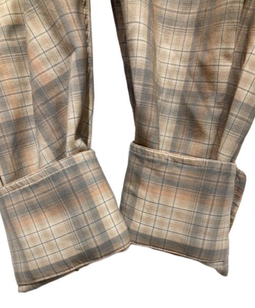 AURALEE（オーラリー）AURALEE (オーラリー) SUPER LIGHT WOOL CHECK SHIRTS ベージュ サイズ:４の古着・服飾アイテム