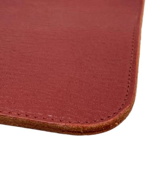 IL BISONTE（イル ビゾンテ）IL BISONTE (イル ビゾンテ) クラッチバッグ レッドの古着・服飾アイテム