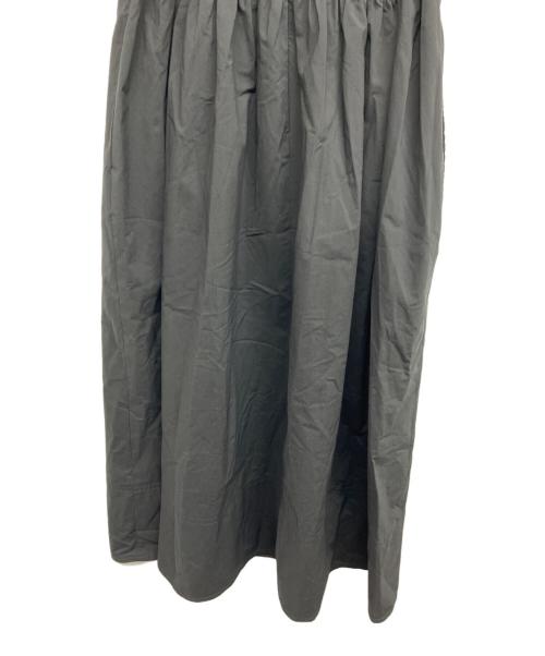 ELENDEEK（エレンディーク）ELENDEEK (エレンディーク) フォルムスリーブウエストタックワンピース ブラック サイズ:02の古着・服飾アイテム