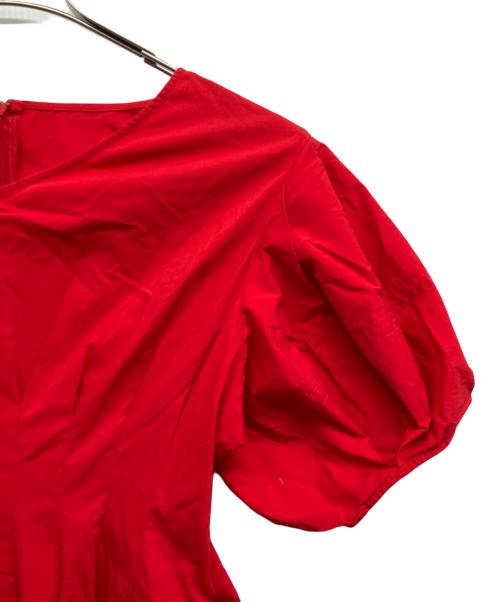 ELENDEEK（エレンディーク）ELENDEEK (エレンディーク) フォルムスリーブウエストタックワンピース レッド サイズ:02の古着・服飾アイテム