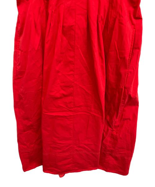 ELENDEEK（エレンディーク）ELENDEEK (エレンディーク) フォルムスリーブウエストタックワンピース レッド サイズ:02の古着・服飾アイテム