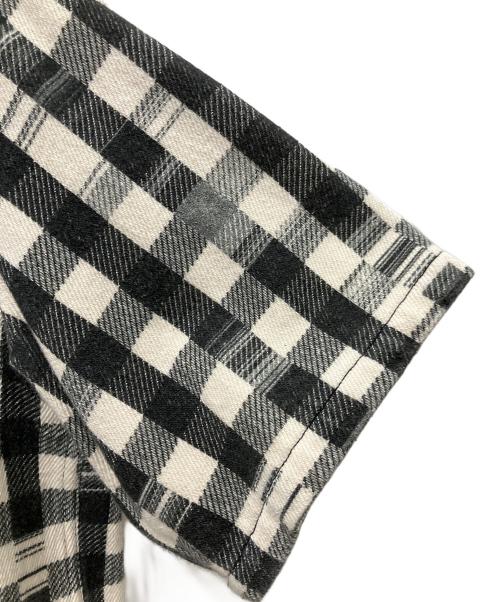 NEON SIGN（ネオンサイン）NEON SIGN (ネオンサイン) Glitch Gingham Wide Shirts ブラック×アイボリー サイズ:48の古着・服飾アイテム