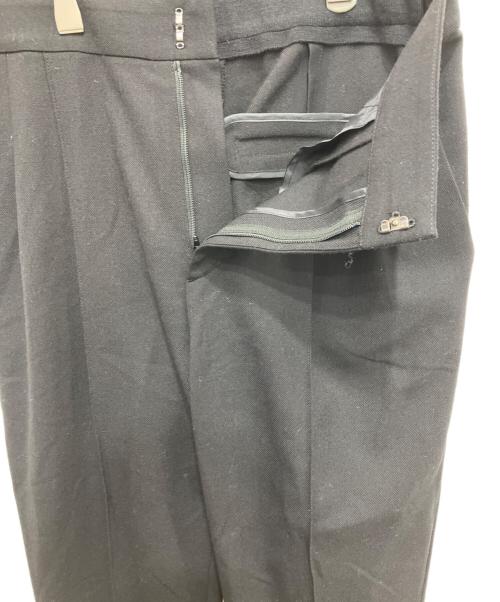 LE PHIL（ル フィル）LE PHIL (ル フィル) フロント裾スリットジョガーパンツ ブラックの古着・服飾アイテム