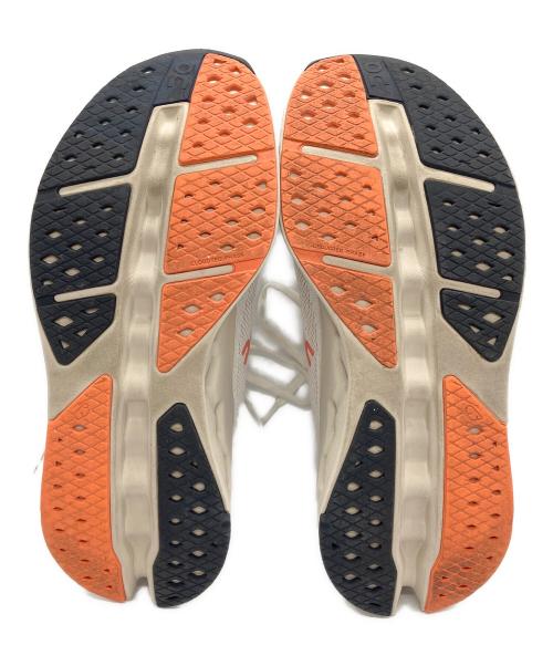 on（オン）on (オン) Cloudsurfer Max ホワイト サイズ:26.5cmの古着・服飾アイテム