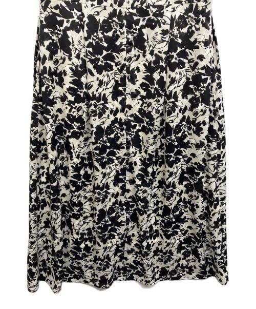 BALLSEY（ボールジィ）BALLSEY (ボールジィ) モノクロームフラワープリント スキッパーカラーワンピース ブラック×ホワイト サイズ:36の古着・服飾アイテム