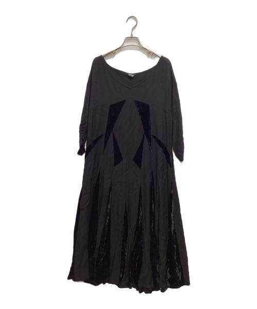 Velnica（ヴェルニカ）Velnica (ヴェルニカ) ベルト付ベロア切替パネルワンピース ブラック サイズ:Freeの古着・服飾アイテム