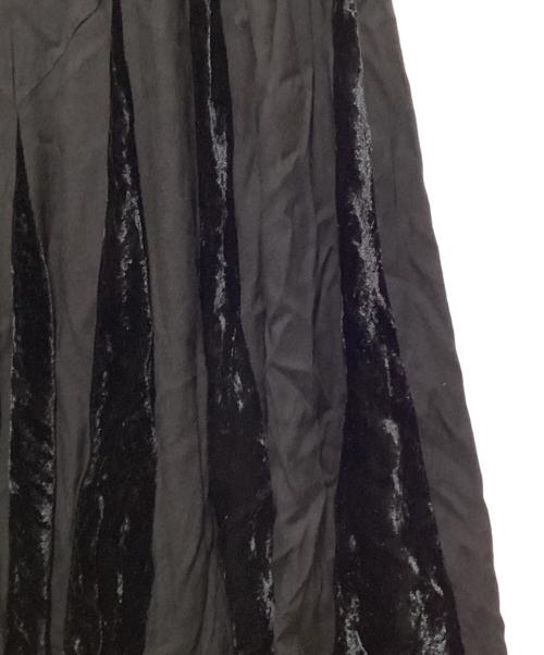 Velnica（ヴェルニカ）Velnica (ヴェルニカ) ベルト付ベロア切替パネルワンピース ブラック サイズ:Freeの古着・服飾アイテム