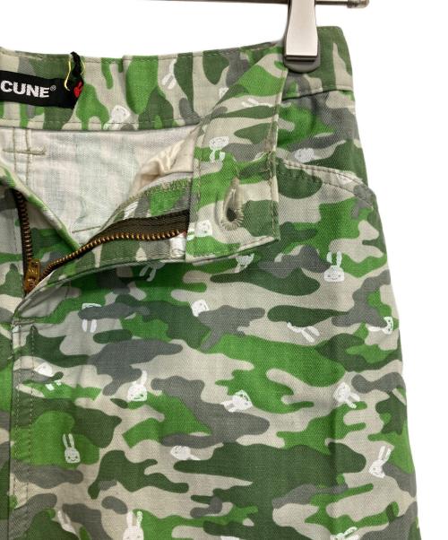 CUNE（キューン）CUNE (キューン) カモフラスカート グリーンの古着・服飾アイテム