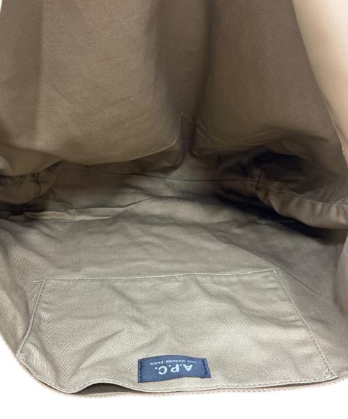 A.P.C.（アーペーセー）A.P.C. (アーペーセー) トートバッグ ブラウン(キャメル)の古着・服飾アイテム