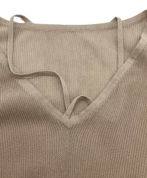 Ameri（アメリ）AMERI (アメリ) SHEER FRILL V NECK KNIT TOP ベージュ サイズ:Freeの古着・服飾アイテム