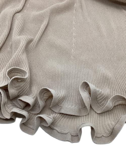 Ameri（アメリ）AMERI (アメリ) SHEER FRILL V NECK KNIT TOP ベージュ サイズ:Freeの古着・服飾アイテム