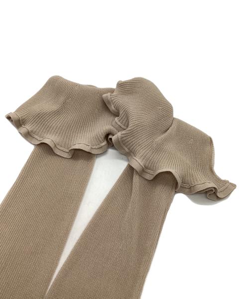 Ameri（アメリ）AMERI (アメリ) SHEER FRILL V NECK KNIT TOP ベージュ サイズ:Freeの古着・服飾アイテム