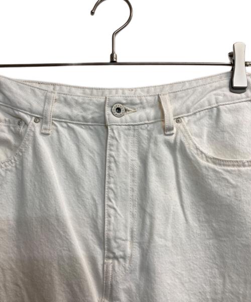 Spick and Span（スピック＆スパン）Spick and Span (スピック＆スパン) 5 1/2 FLARE LINE SKIRT ホワイト サイズ:28の古着・服飾アイテム
