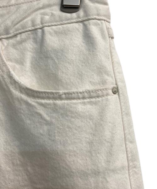 Spick and Span（スピック＆スパン）Spick and Span (スピック＆スパン) 5 1/2 FLARE LINE SKIRT ホワイト サイズ:28の古着・服飾アイテム