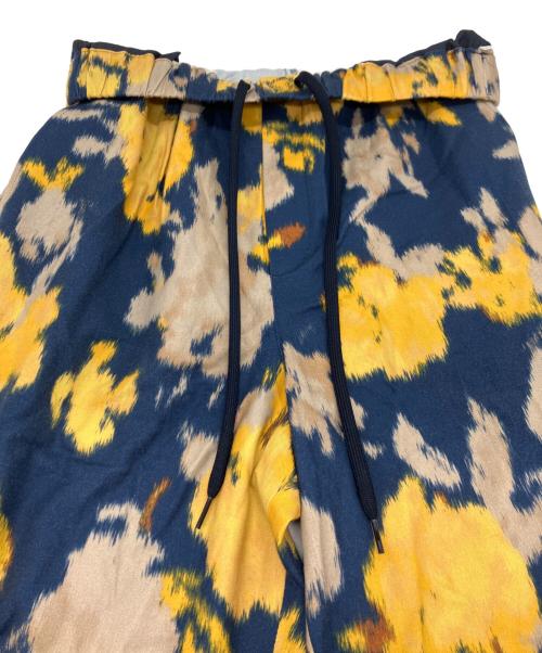 Spick and Span（スピック＆スパン）Spick and Span (スピック＆スパン) ファジーフラワーイージーパンツ ブルー サイズ:36の古着・服飾アイテム