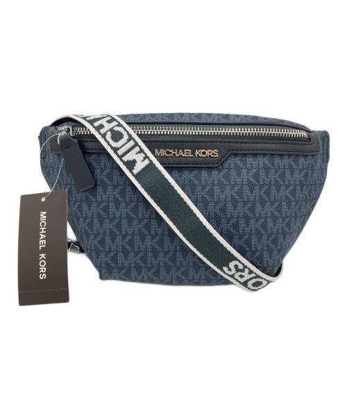 MICHAEL KORS（マイケル・コース）MICHAEL KORS (マイケル・コース) MKシグネチャー ボディバッグ ネイビー 未使用品の古着・服飾アイテム