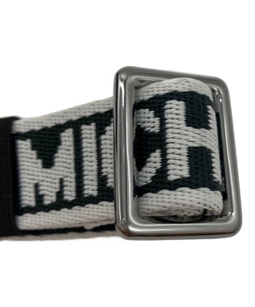 MICHAEL KORS（マイケル・コース）MICHAEL KORS (マイケル・コース) MKシグネチャー ボディバッグ ネイビー 未使用品の古着・服飾アイテム