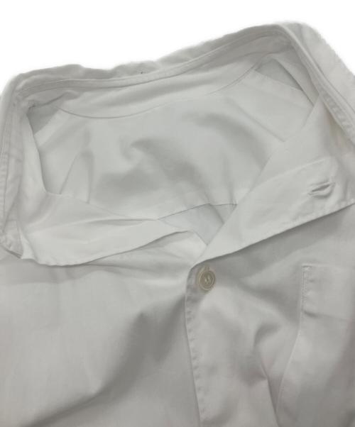 COMME des GARCONS HOMME PLUS（コムデギャルソンオムプリュス）COMME des GARCONS HOMME PLUS (コムデギャルソンオムプリュス) 16SS ブロークンテーラリング期 バックボタンロングスリーブシャツ ホワイト サイズ:XSの古着・服飾アイテム