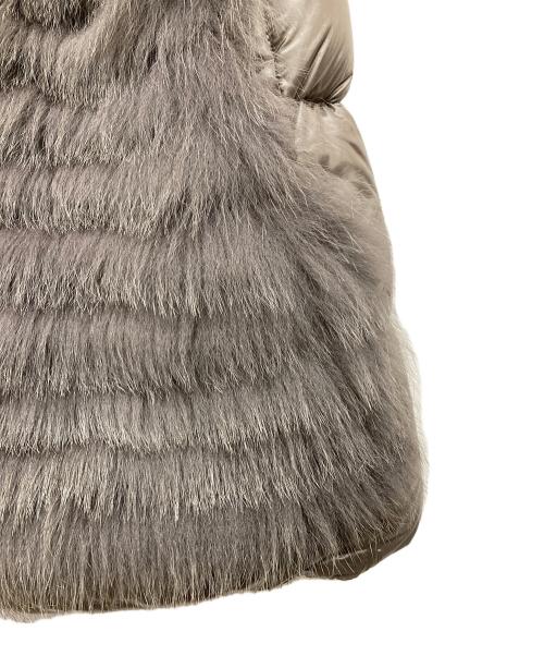 HERNO（ヘルノ）HERNO (ヘルノ) フォックスファー付ダウンコート グレー サイズ:40の古着・服飾アイテム