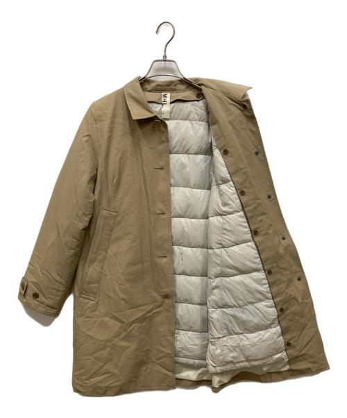 MHL（エムエイチエル）MHL (エムエイチエル) ダウンライナー付ステンカラーコート ベージュ サイズ:Lの古着・服飾アイテム