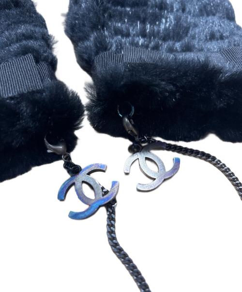 CHANEL（シャネル）CHANEL (シャネル) ココマークチェーン付ミトングローブの古着・服飾アイテム