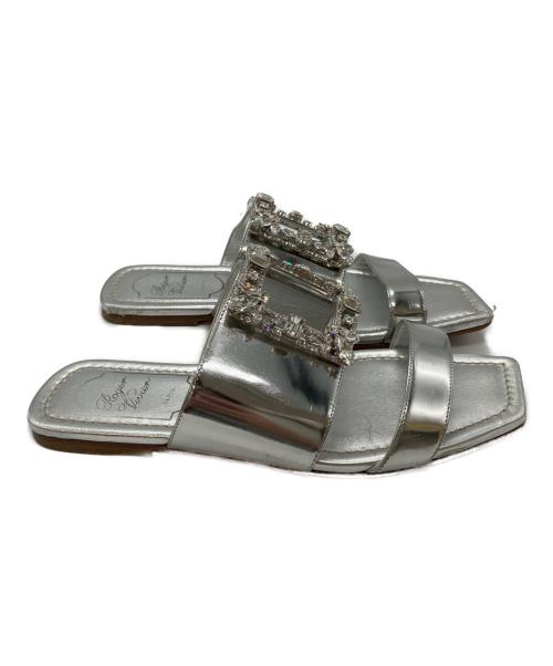 Roger Vivier（ロジェ ヴィヴィエ）Roger Vivier (ロジェ ヴィヴィエ) クリスタルバックル付きメタリックレザーサンダル シルバー サイズ:35の古着・服飾アイテム