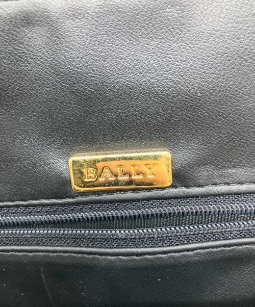 BALLY（バリー）BALLY (バリー) ヴィンテージキルティングバッグ ホワイトの古着・服飾アイテム