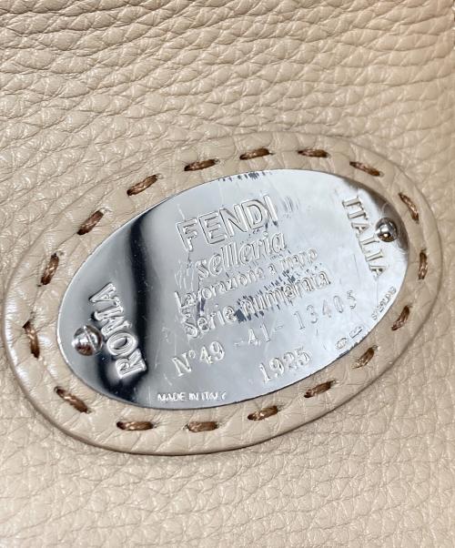 FENDI（フェンディ）FENDI (フェンディ) トートバッグ　レザーバッグ　スモールカルラ　セレリア ブラウン サイズ:実寸参照の古着・服飾アイテム