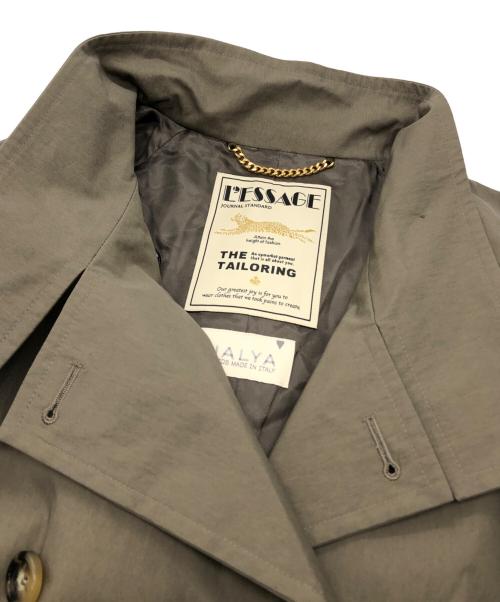 journal standard L'essage（ジャーナルスタンダード レサージュ）journal standard L'essage (ジャーナルスタンダード レサージュ) NALYAスタンドロングコート カーキ サイズ:F 未使用品の古着・服飾アイテム