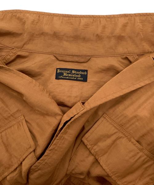JOURNAL STANDARD HOMESTEAD（ジャーナルスタンダード ホームステッド）JOURNAL STANDARD HOMESTEAD (ジャーナルスタンダード ホームステッド) R/T TWILL FATIGUE SHIRT ブラウン サイズ:Mの古着・服飾アイテム