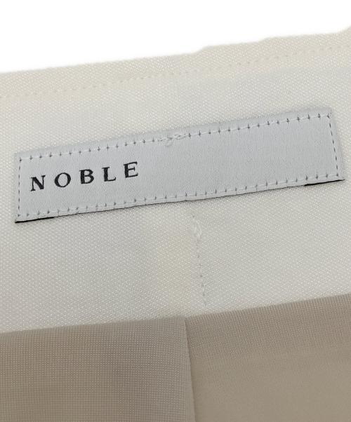 Noble（ノーブル）Noble (ノーブル) コンフォートストレッチジップタイトスカート ホワイト サイズ:36の古着・服飾アイテム