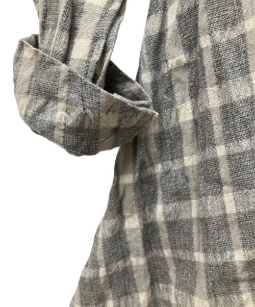 Vivienne Westwood man（ヴィヴィアン ウェストウッド マン）Vivienne Westwood man (ヴィヴィアン ウェストウッド マン) 変形デザインロングシャツ グレー サイズ:46の古着・服飾アイテム