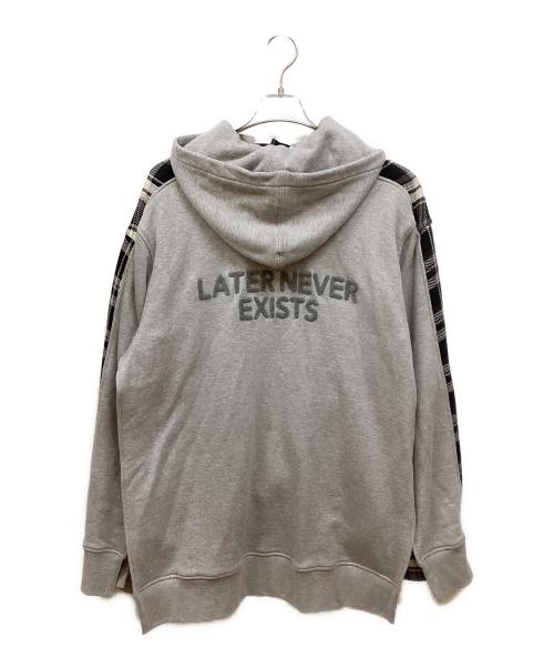 Maison MIHARA YASUHIRO（メゾン ミハラ ヤスヒロ）Maison MIHARA YASUHIRO (メゾン ミハラ ヤスヒロ) パッチリークドドッキングシャツ グレー サイズ:46の古着・服飾アイテム