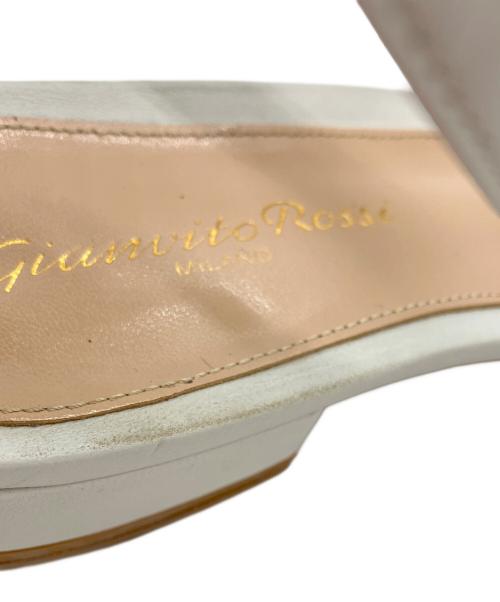 Gianvito Rossi（ジャンヴィト ロッシ）Gianvito Rossi (ジャンヴィト ロッシ) フラットサンダル ホワイト サイズ:35の古着・服飾アイテム