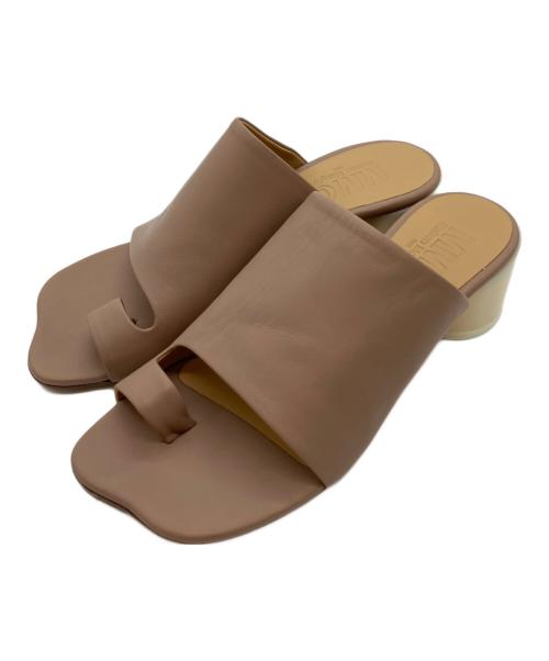 MM6 Maison Margiela（エムエムシックスメゾンマルジェラ）MM6 Maison Margiela (エムエムシックスメゾンマルジェラ) レザートングサンダル ピンクベージュ サイズ:35の古着・服飾アイテム