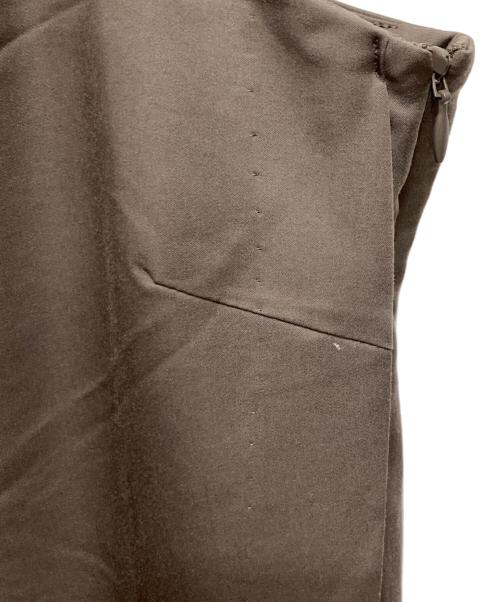 icB（アイシービー）icB (アイシービー) リヨセルスパンサテン キャミソールワンピース カーキ サイズ:2の古着・服飾アイテム