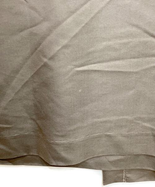 icB（アイシービー）icB (アイシービー) リヨセルスパンサテン キャミソールワンピース カーキ サイズ:2の古着・服飾アイテム