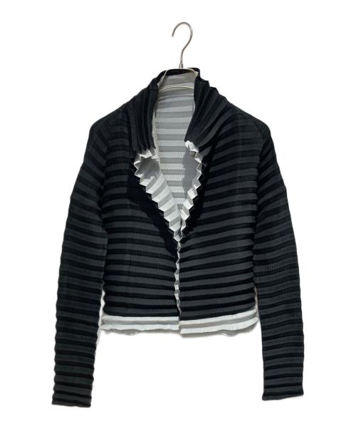 ISSEY MIYAKE（イッセイミヤケ）ISSEY MIYAKE (イッセイミヤケ) プリーツ レイヤー カーディガン ブラック×グレー サイズ:2の古着・服飾アイテム