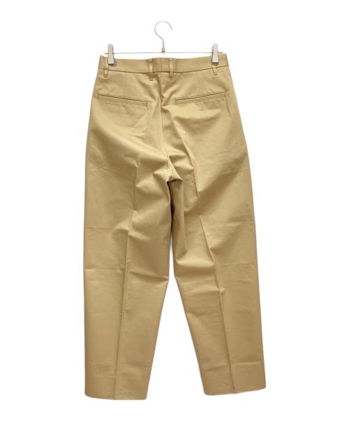 UNIVERSAL PRODUCTS.（ユニバーサルプロダクツ）UNIVERSAL PRODUCTS. (ユニバーサルプロダクツ) COTTON 1TUCK TROUSERS ベージュ サイズ:2の古着・服飾アイテム