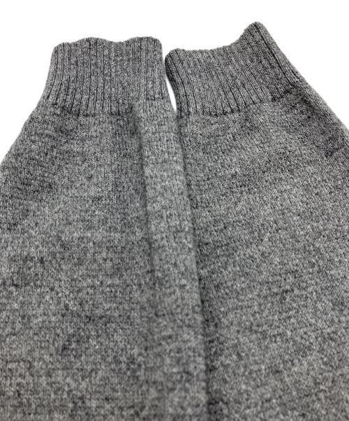 ATON（エイトン）ATON (エイトン) ウールクルーネックニット グレー サイズ:2の古着・服飾アイテム