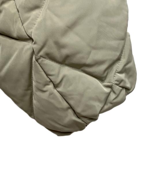 Acuta（アクータ）Acuta (アクータ) コクーンキルティングダウンジャケット カーキ サイズ:FREEの古着・服飾アイテム