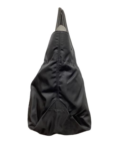 A.D.M.J.（エーディーエムジェイ）A.D.M.J. (エーディーエムジェイ) パフューム刺繍トートバッグ ブラックの古着・服飾アイテム