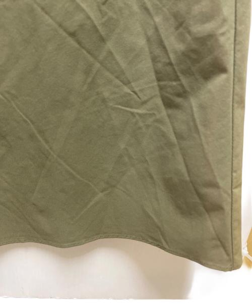 UNFILO（アンフィーロ）UNFILO (アンフィーロ) FINE MOVE ボリュームスリーブ ワンピース オリーブ サイズ:MT 未使用品の古着・服飾アイテム
