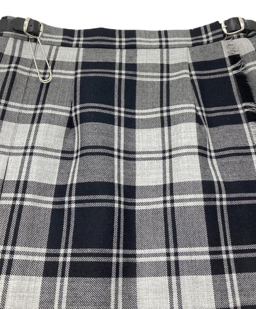 O'NEIL OF DUBLIN（オニールオブダブリン）O'NEIL OF DUBLIN (オニールオブダブリン) チェックウールラップスカート　巻きスカート　アイルランド製 ブラック×グレー サイズ:38の古着・服飾アイテム