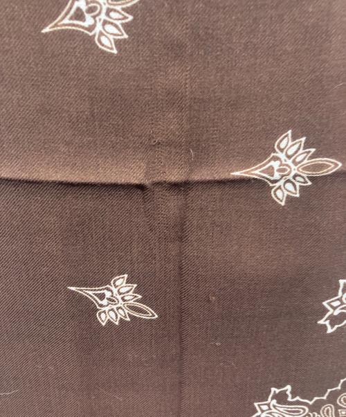 destin（デスティン）destin (デスティン) ペイズリーウールバンダナスカーフ ブラウン サイズ:下記参照の古着・服飾アイテム