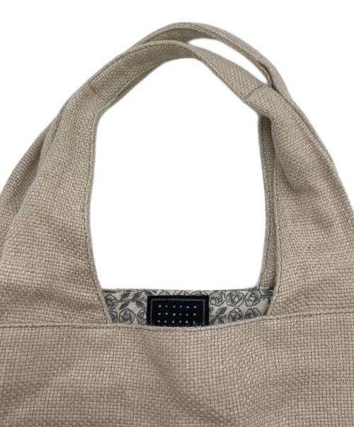 mina perhonen（ミナ ペルホネン）mina perhonen (ミナ ペルホネン) パニーニバッグ ベージュ×ブルーの古着・服飾アイテム