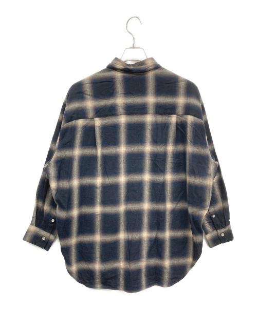 Spick and Span（スピック＆スパン）Spick and Span (スピックアンドスパン) オンブレーチェックルーズシャツ ブラック サイズ:FREEの古着・服飾アイテム